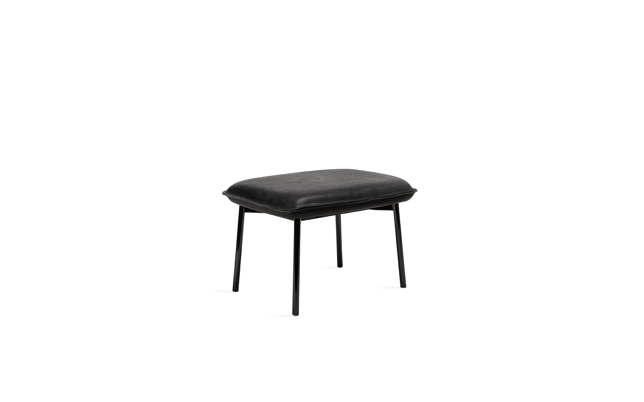 freifrau_2023_Grace_Ottoman_1-3_ME400_Magnum-Ebony_front Platzhalter