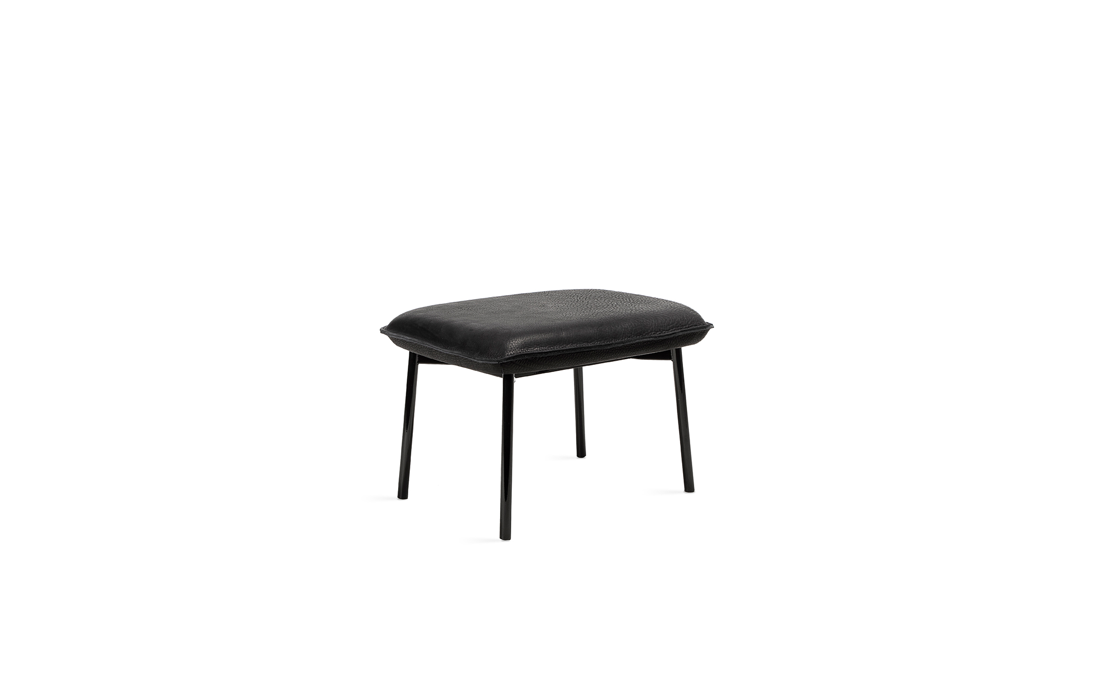 freifrau_2023_Grace_Ottoman_1-3_ME400_Magnum-Ebony_front Platzhalter