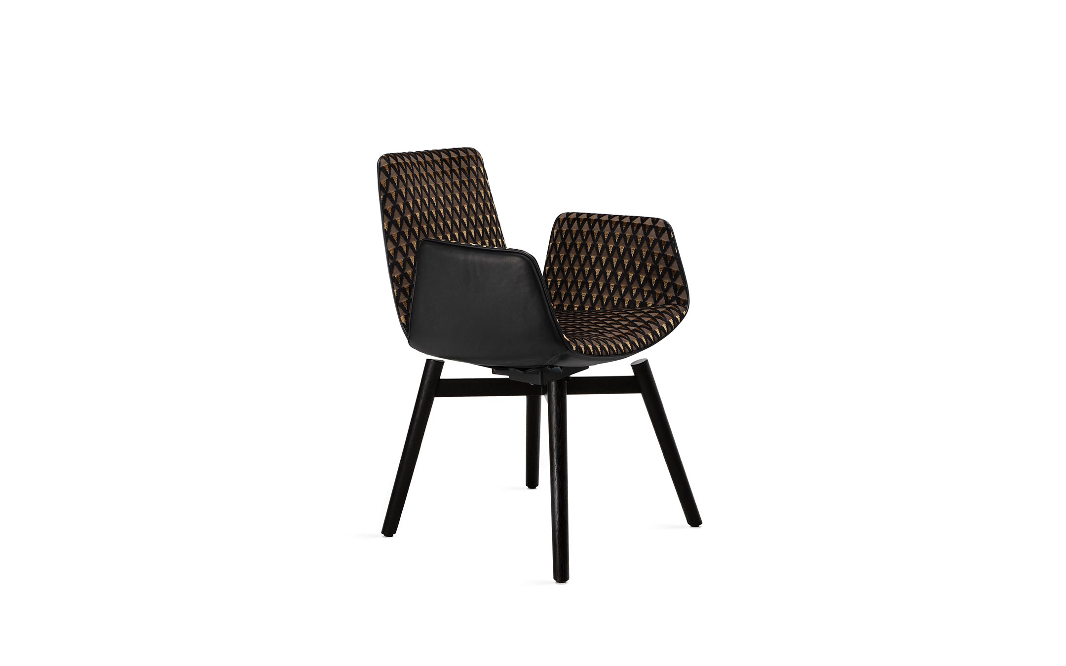 freifrau_2025_Amelie_Armchair-High_3-2-1_WD002_Amuleto-010_Adora-Ebony_front Platzhalter