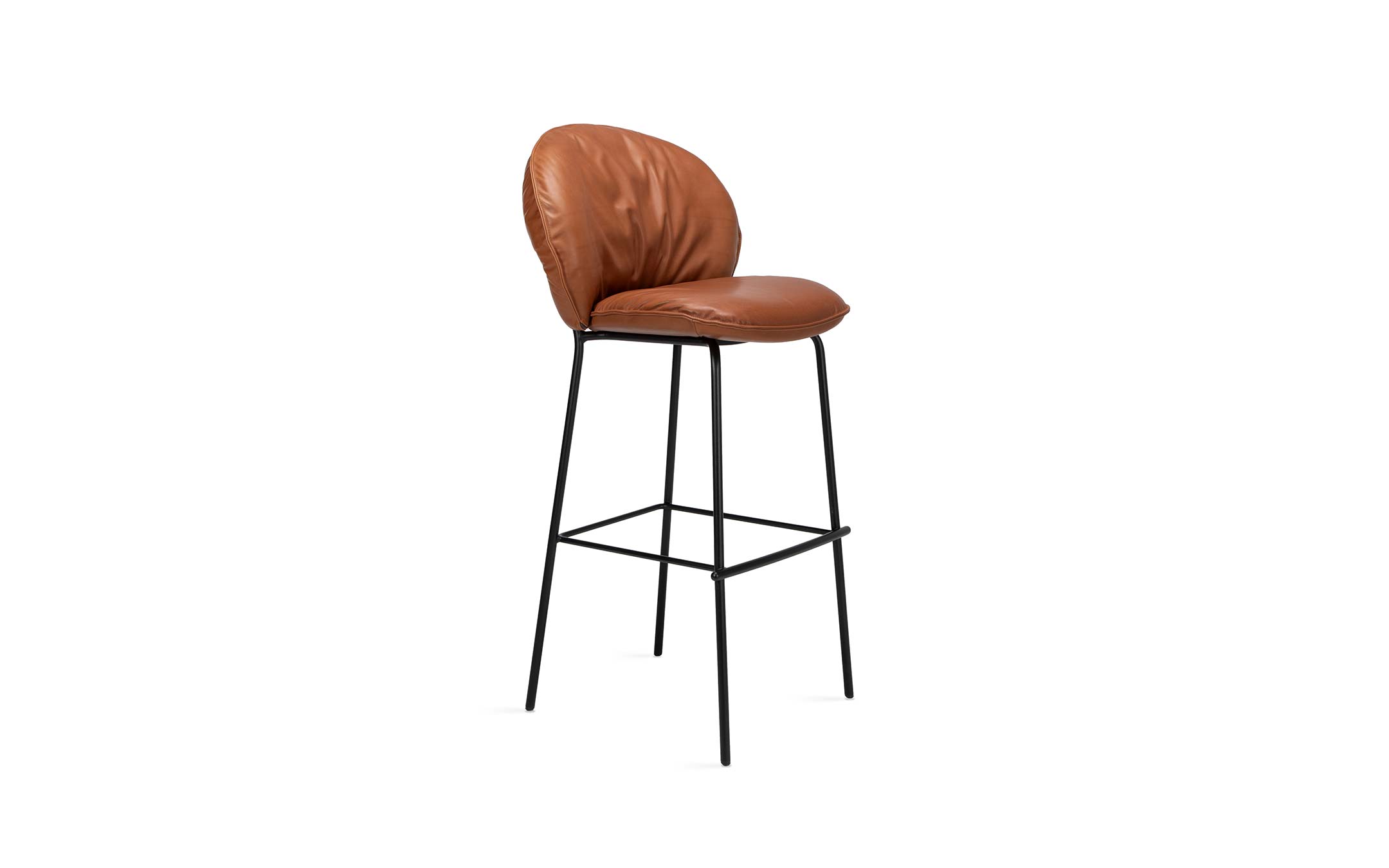 freifrau_2025_Marie_Bar-Stool_1-3_ME001_Adora-Cognac_front Platzhalter